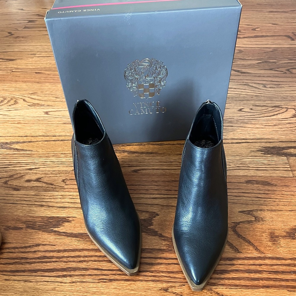 Vince Camito Gradina Bootie - Black